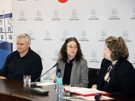Konferencja z udziałem samorządowców, działaczy społecznych oraz najbliższą rodziną Jakuba