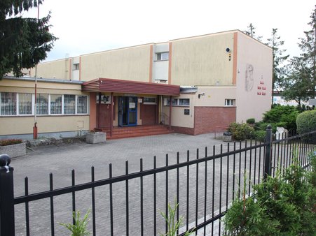 Budynek należący do kompleksu Centrum Kształcenia Zawodowego i Ustawicznego w Kwidzynie.