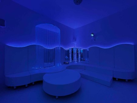 zdjęcie przedstawia salę doświadczeń świata. 