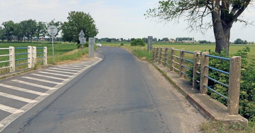 Materiał ilustracyjny: widok obecnego mostu nad Kanałem Palemona