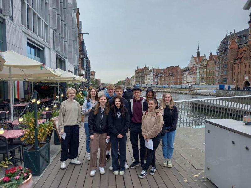 350104995 990224608686426 8467647142310491462 n